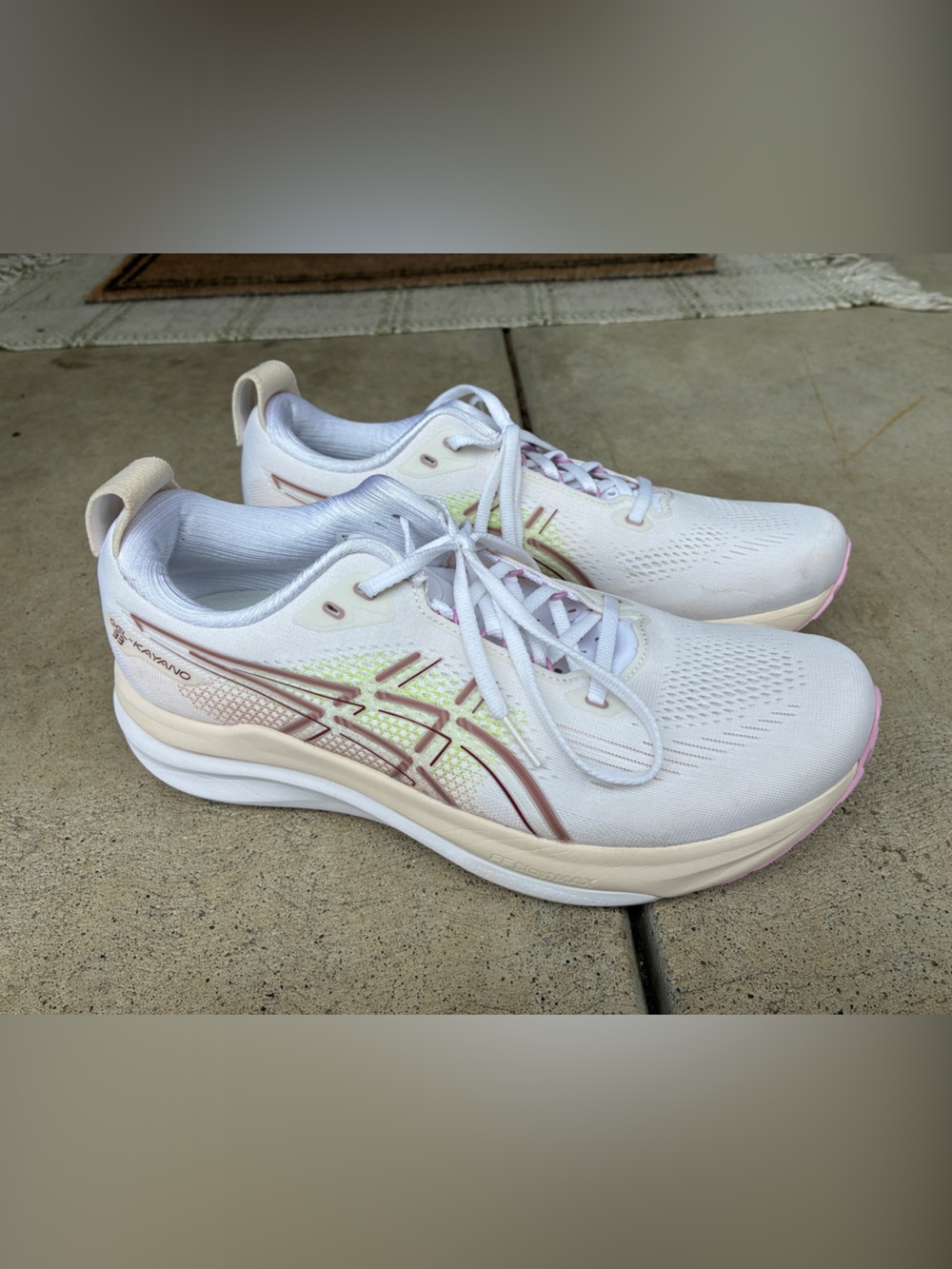Women’s ASICS Gel Kayano 33 size 11